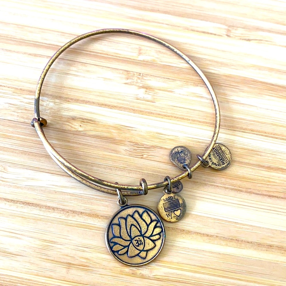 Alex and Ani Bracelet Lotus flower